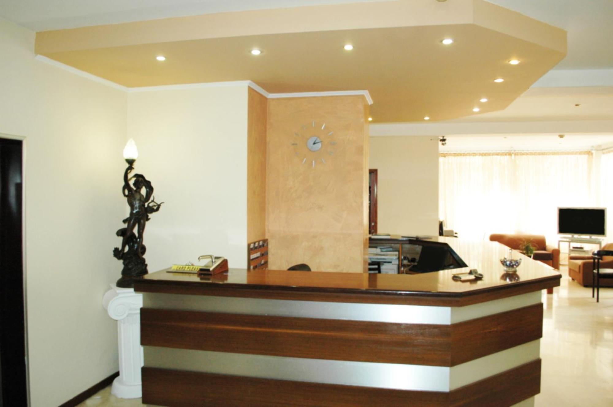 Omiros Hotel เอเธนส์ ภายนอก รูปภาพ