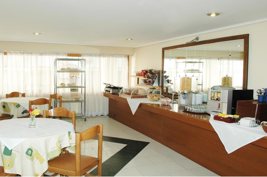 Omiros Hotel เอเธนส์ ภายนอก รูปภาพ